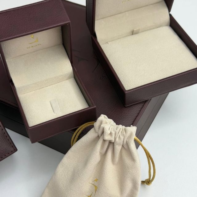 SeeBox packaging texture detail, close-up 4