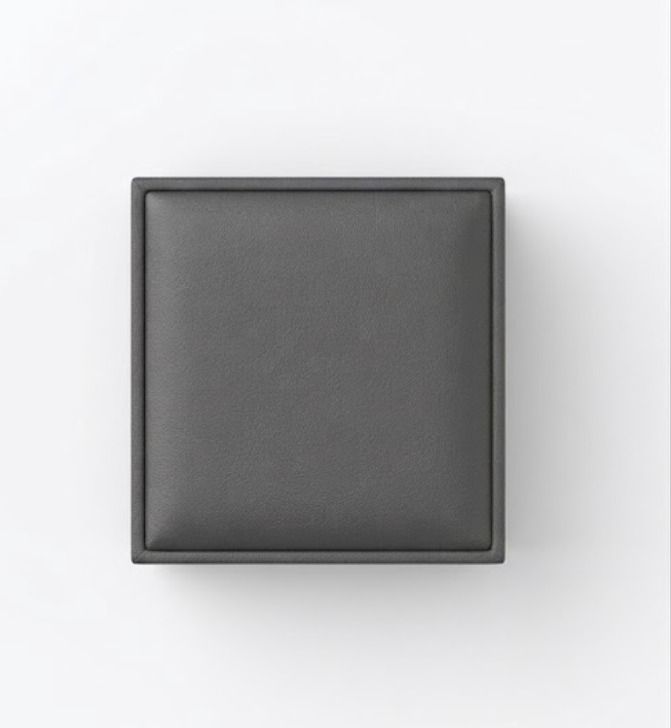 SeeBox deep necklace box, closed
