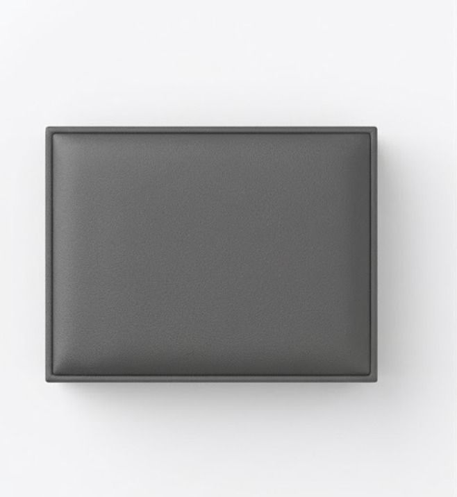 SeeBox large necklace set box, closed